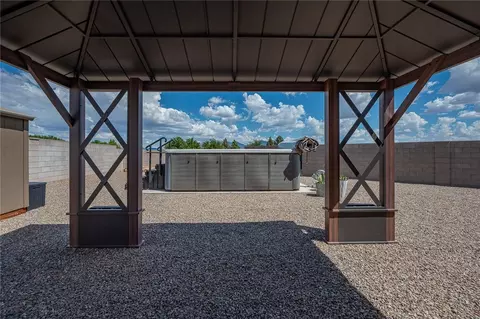 Exterior - 2124 John Wayne Dr, Kingman, AZ 86409 photo 15 of 23