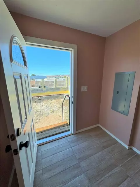 Entry Way - 309 Maple St, Kingman, AZ 86401 photo 1 of 4
