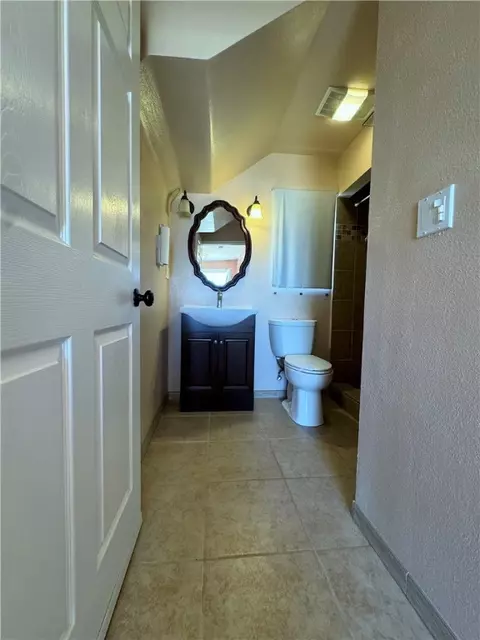 Bath - 309 Maple St, Kingman, AZ 86401 photo 2 of 2