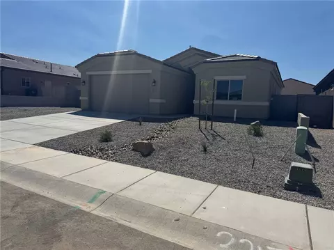 3317 Charleston St, Kingman, AZ 86401