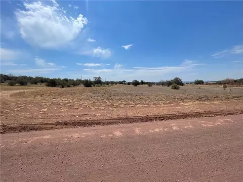 825 W Cyn, Road, AZ 86320