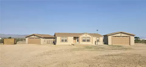1566 S Escuela Rd, Golden Valley, AZ 86413