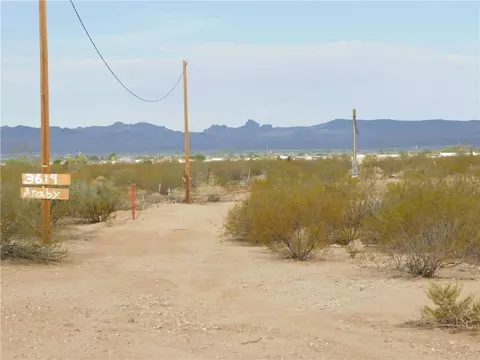 3619 N Araby Rd, Golden Valley, AZ 86413