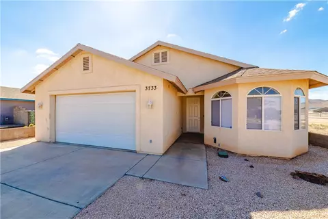 3733 N Irving St, Kingman, AZ 86409