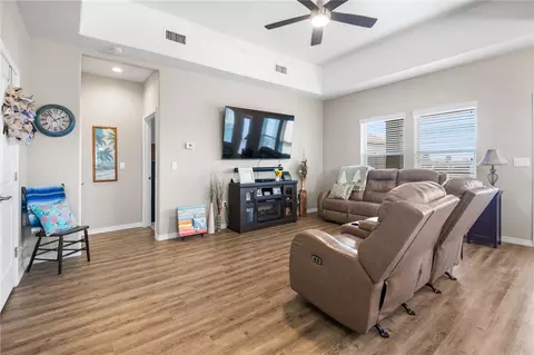 Living - 7856 E Rawhide Dr, Kingman, AZ 86401 photo 1 of 2