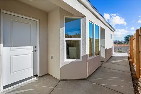 Exterior - 3685 E Northern Ave, Kingman, AZ 86409 photo 2 of 9