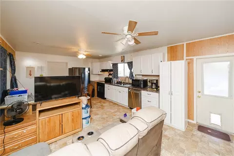 3584 E Robin Ln, Kingman, AZ 86409 photo 7