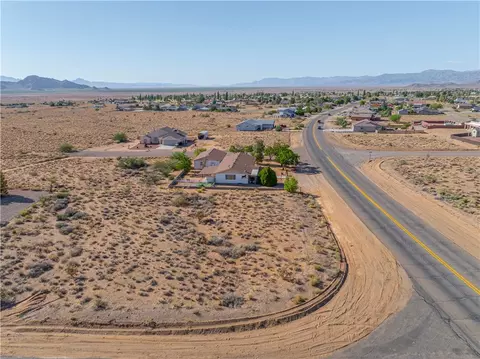 7695 E Silver Concho Ct, Kingman, AZ 86401 photo 3