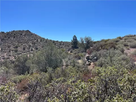 135 N Velvet Antler Rd, Kingman, AZ 86401