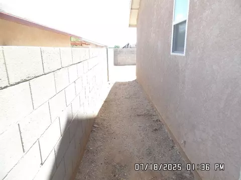 Exterior - 3304 E Ames Ave, Kingman, AZ 86409 photo 5 of 9