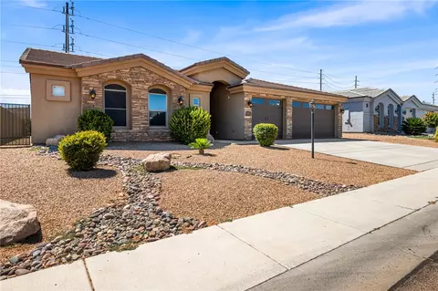 Exterior - 1968 John Wayne Dr, Kingman, AZ 86409 photo 2 of 8