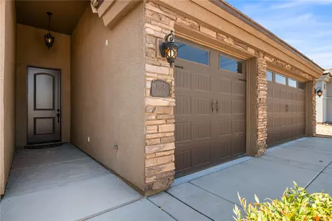 Exterior - 1968 John Wayne Dr, Kingman, AZ 86409 photo 4 of 8