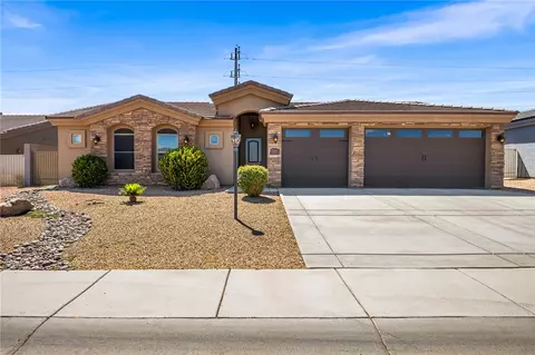 1968 John Wayne Dr, Kingman, AZ 86409