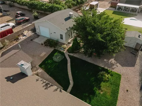 Exterior - 2575 Triangle S St, Kingman, AZ 86401 photo 3 of 9