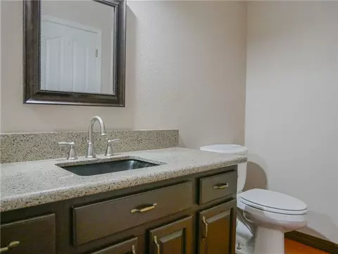 Bath - 2575 Triangle S St, Kingman, AZ 86401 photo 1 of 6