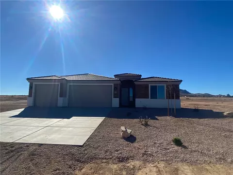 8942 E Arches Dr, Kingman, AZ 86401