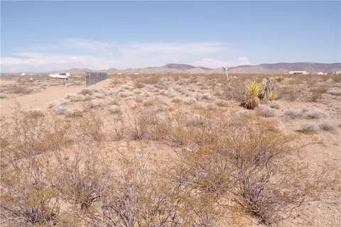 11465 W Palomino Dr, White Hills, AZ 86445