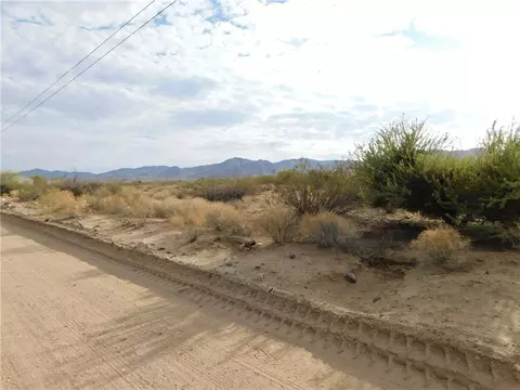 lot11 N Avra Rd, Golden Valley, AZ 86413