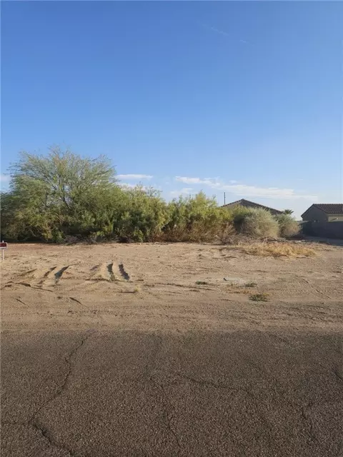 1910 E Oatman Pl, Mohave Valley, AZ 86440