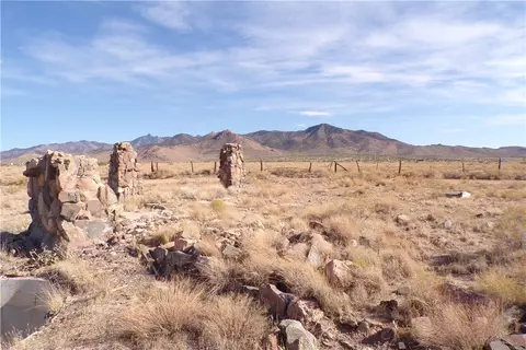 32210033 E Siesta Rd, Kingman, AZ 86409