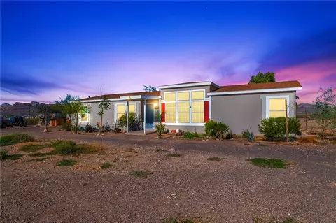 705 S Eden Rd, Golden Valley, AZ 86413