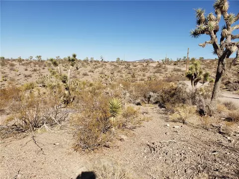 21103 N Madera Dr, White Hills, AZ 86445