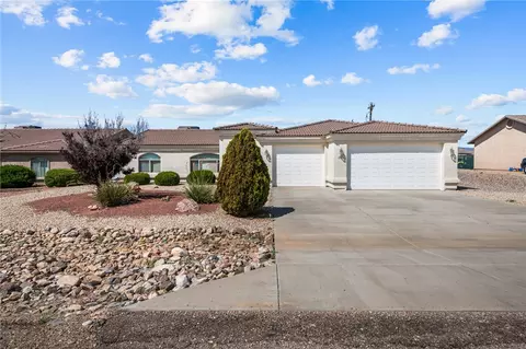 7073 E Stoneaxe Dr, Kingman, AZ 86401