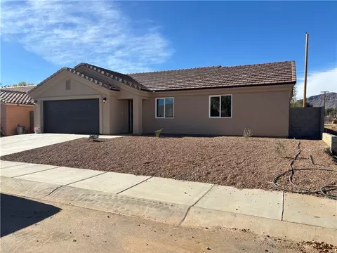 4911 N Famoso Dr, Kingman, AZ 86409