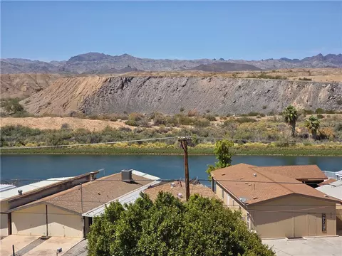 488 Bluewater Dr, Parker, AZ 85344