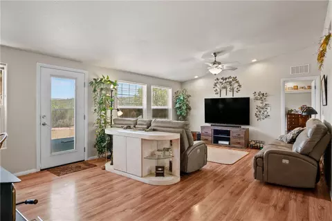18676 E Globe Willow Dr, Kingman, AZ 86401 photo 5