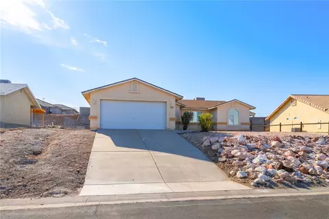 3390 Sundrops Dr, Bullhead City, AZ 86429