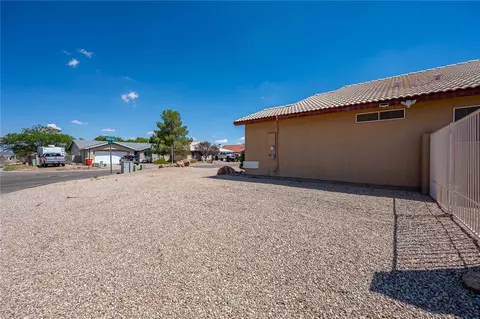 Exterior - 3900 E Lass Ave, Kingman, AZ 86409 photo 15 of 28