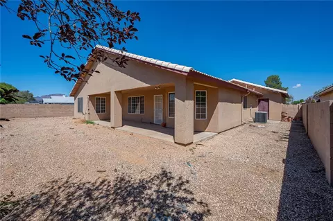 Exterior - 3900 E Lass Ave, Kingman, AZ 86409 photo 12 of 28