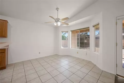 Living - 3900 E Lass Ave, Kingman, AZ 86409 photo 3 of 4