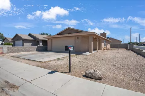 2804 Simms Ave, Kingman, AZ 86401