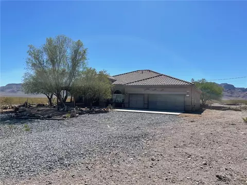 4353 S Opal Rd, Golden Valley, AZ 86413