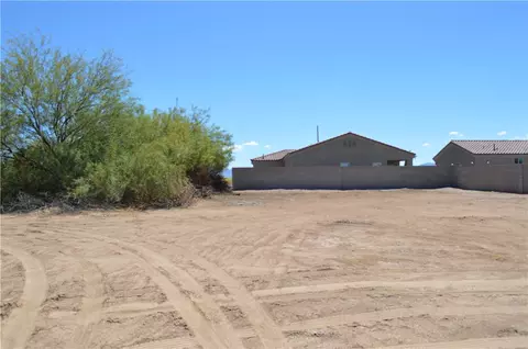1906 E Oatman Pl, Mohave Valley, AZ 86440