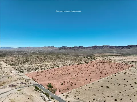 000 S Hope Rd, Golden Valley, AZ 86413