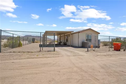 2742 W Shauna Dr, Golden Valley, AZ 86413