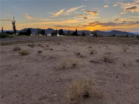 7717 E Monte Tesoro Dr, Kingman, AZ 86401