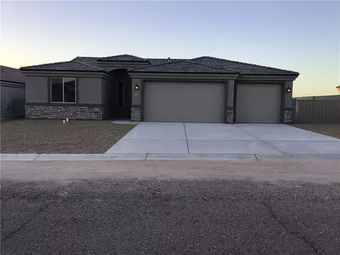 2220 E Moon Ridge Ln, Fort Mohave, AZ 86426
