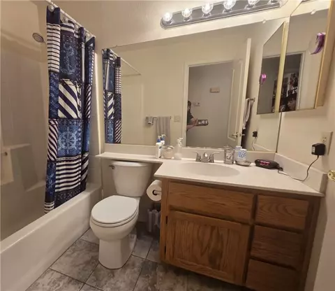 Bath - 3757 E Lass Ave, Kingman, AZ 86409 photo 2 of 6