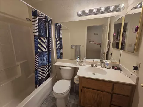 Bath - 3757 E Lass Ave, Kingman, AZ 86409 photo 1 of 6
