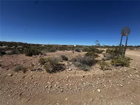 1360 E Dellenbaugh Dr, Meadview, AZ 86444 photo 2