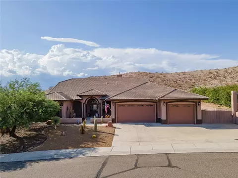 2893 Desert Heights Dr, Bullhead City, AZ 86429