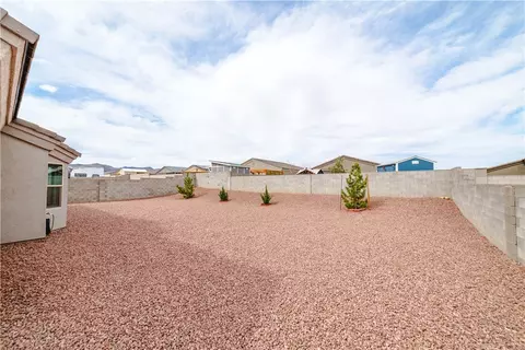 Exterior - 5432 Roadrunner Ave, Kingman, AZ 86409 photo 9 of 11
