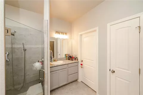 Bath - 5432 Roadrunner Ave, Kingman, AZ 86409 photo 3 of 4