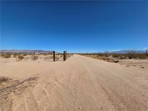 tbd Golden Spur Rd, Yucca, AZ 86438