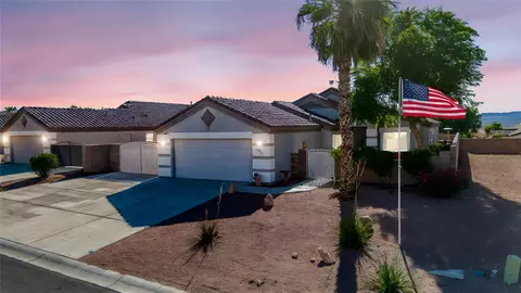 2993 Carefree Dr, Bullhead City, AZ 86442