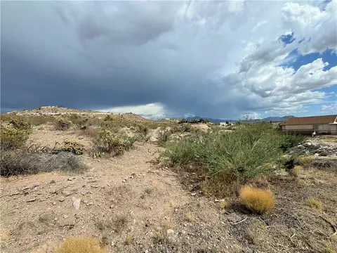 304-05 135 Hibbert Ave, Kingman, AZ 86401